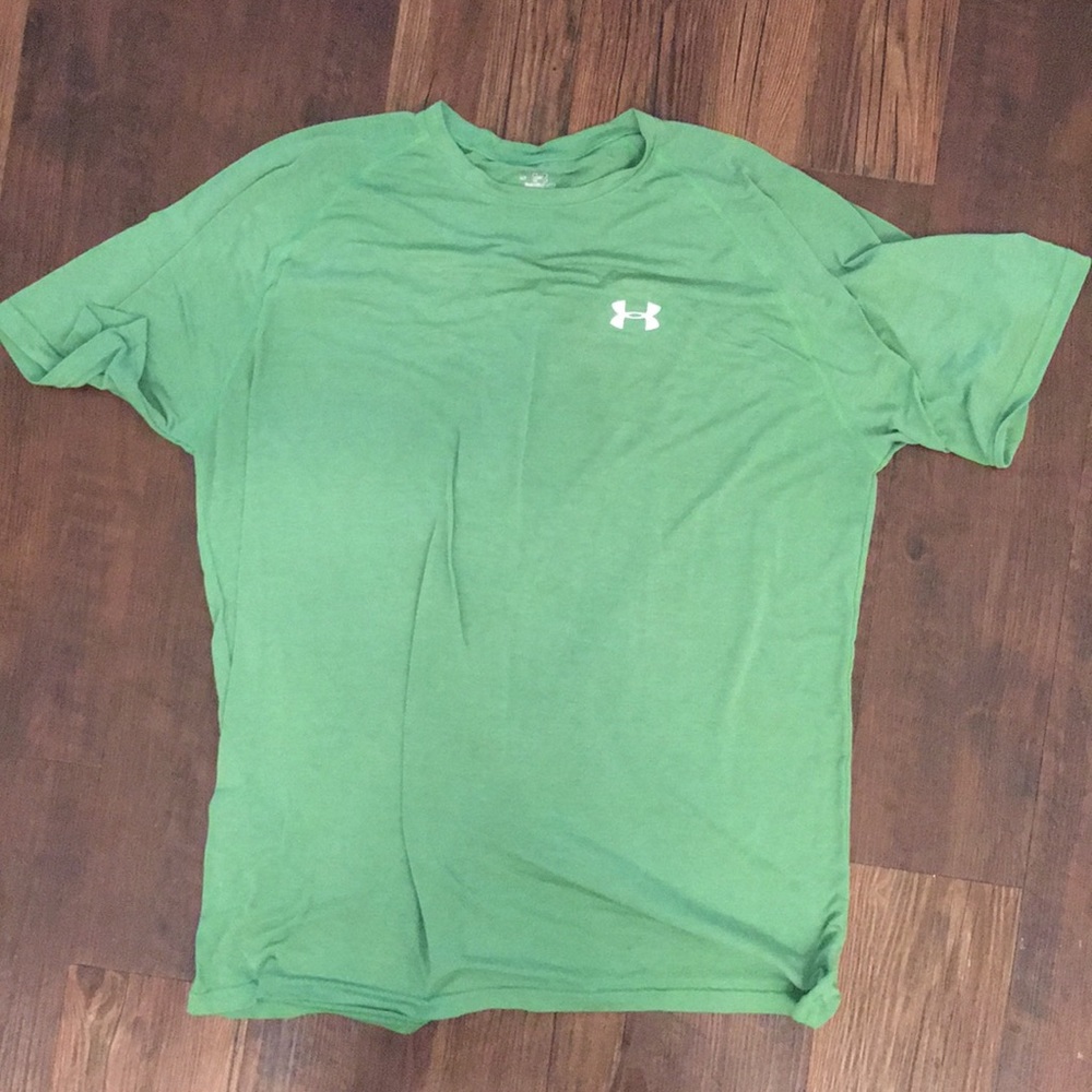 Men’s activewear tee